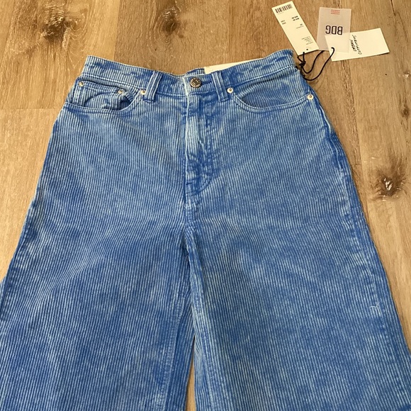 Urban High and Wide Hi Ride Jean - Picture 5 of 7